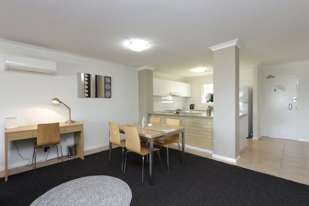 Hillarys Marina Apartment 퍼스 외부 사진